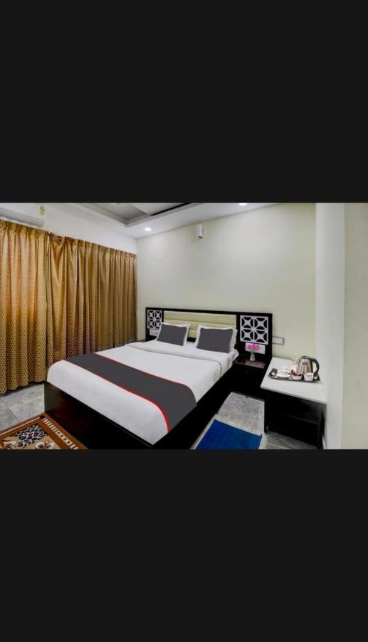 S K Comforts Mysore Bagian luar foto